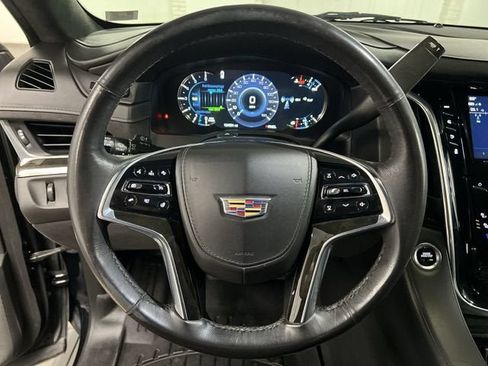 Used 2020 Cadillac Escalade Platinum AWD/4WD image 11