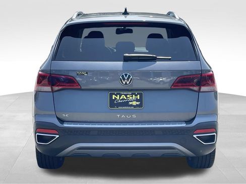 Used 2022 Volkswagen Taos SE FWD image 5