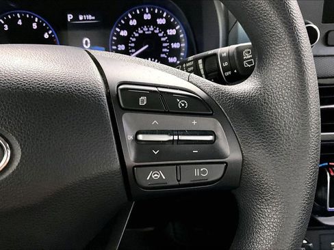 Used 2023 Hyundai Kona SEL image 12