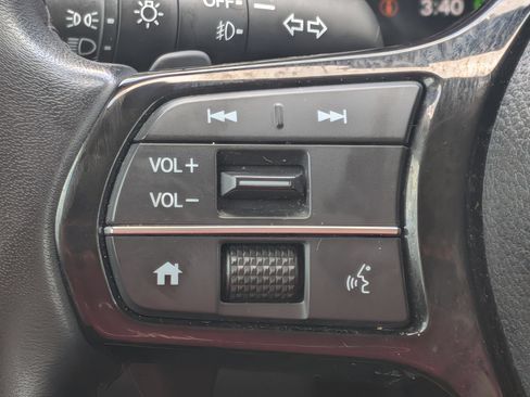 Certified 2023 Honda Pilot Touring image 14