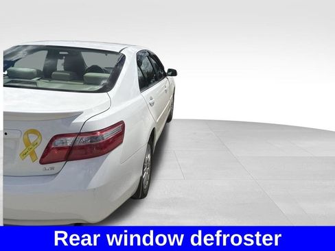 Used 2009 Toyota Camry LE FWD image 5