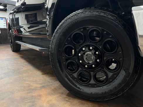 Used 2021 Ford F250 Lariat w/ Lariat Value Package image 41