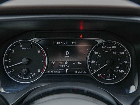 Used 2023 Nissan Rogue SV image 15