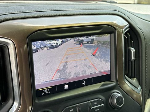 Used 2019 Chevrolet Silverado 1500 High Country w/ Z71 Off-Road Package image 23