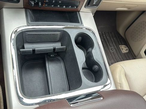 Used 2017 RAM 1500 Laramie w/ Convenience Group image 26