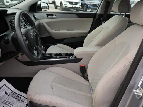 Used 2017 Hyundai Sonata SE w/ Cargo Package FWD image 12