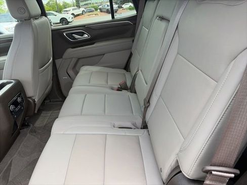 Used 2024 Chevrolet Tahoe LT w/ Luxury Package AWD/4WD image 9