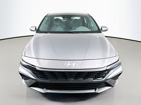 Certified 2024 Hyundai Elantra SEL image 2