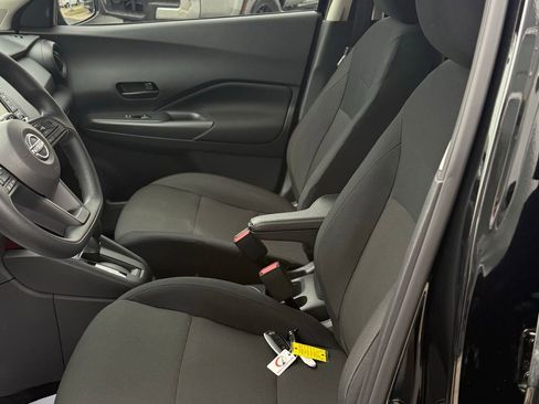 Used 2025 Nissan Kicks Play S image 28