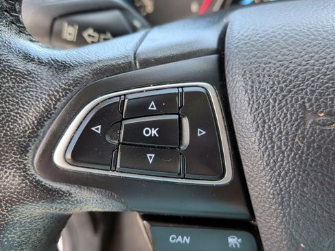 Used 2019 Ford Escape Titanium image 17