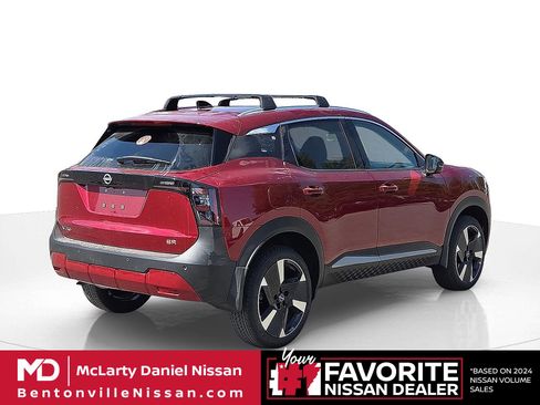 New 2026 Nissan Kicks SR FWD image 5