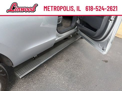 Used 2024 Ford Expedition Limited AWD/4WD image 9