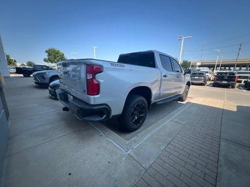 Used 2022 Chevrolet Silverado 1500 LT Trail Boss w/ LT Trail Boss Premium Package AWD/4WD image 3