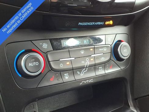 Used 2017 Ford Focus Titanium image 27