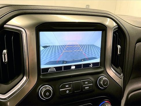 Used 2020 Chevrolet Silverado 2500 LT w/ Convenience Package image 24