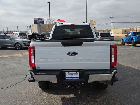 Used 2024 Ford F350 XLT image 4