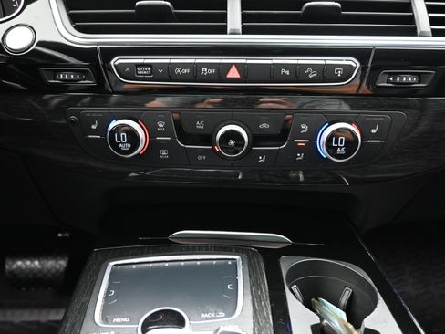 Used 2017 Audi Q7 3.0T Premium Plus w/ Premium Plus Package AWD/4WD image 35