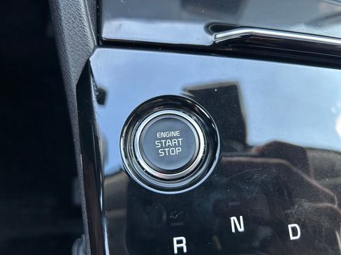 Used 2023 Kia Sportage EX image 17