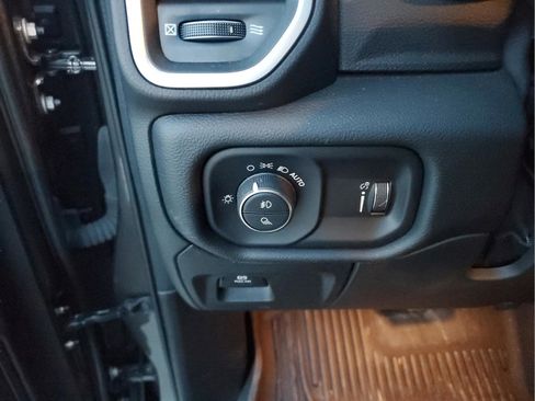 Used 2024 RAM 1500 Big Horn image 30