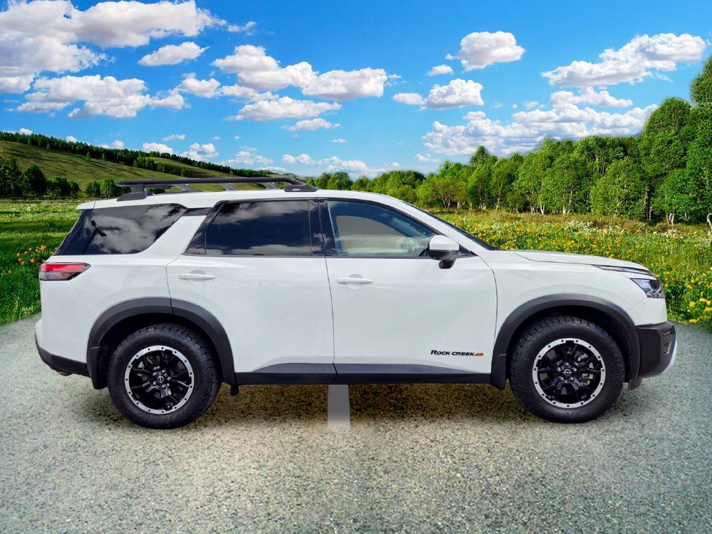 Used 2024 Nissan Pathfinder Rock Creek AWD/4WD image 7
