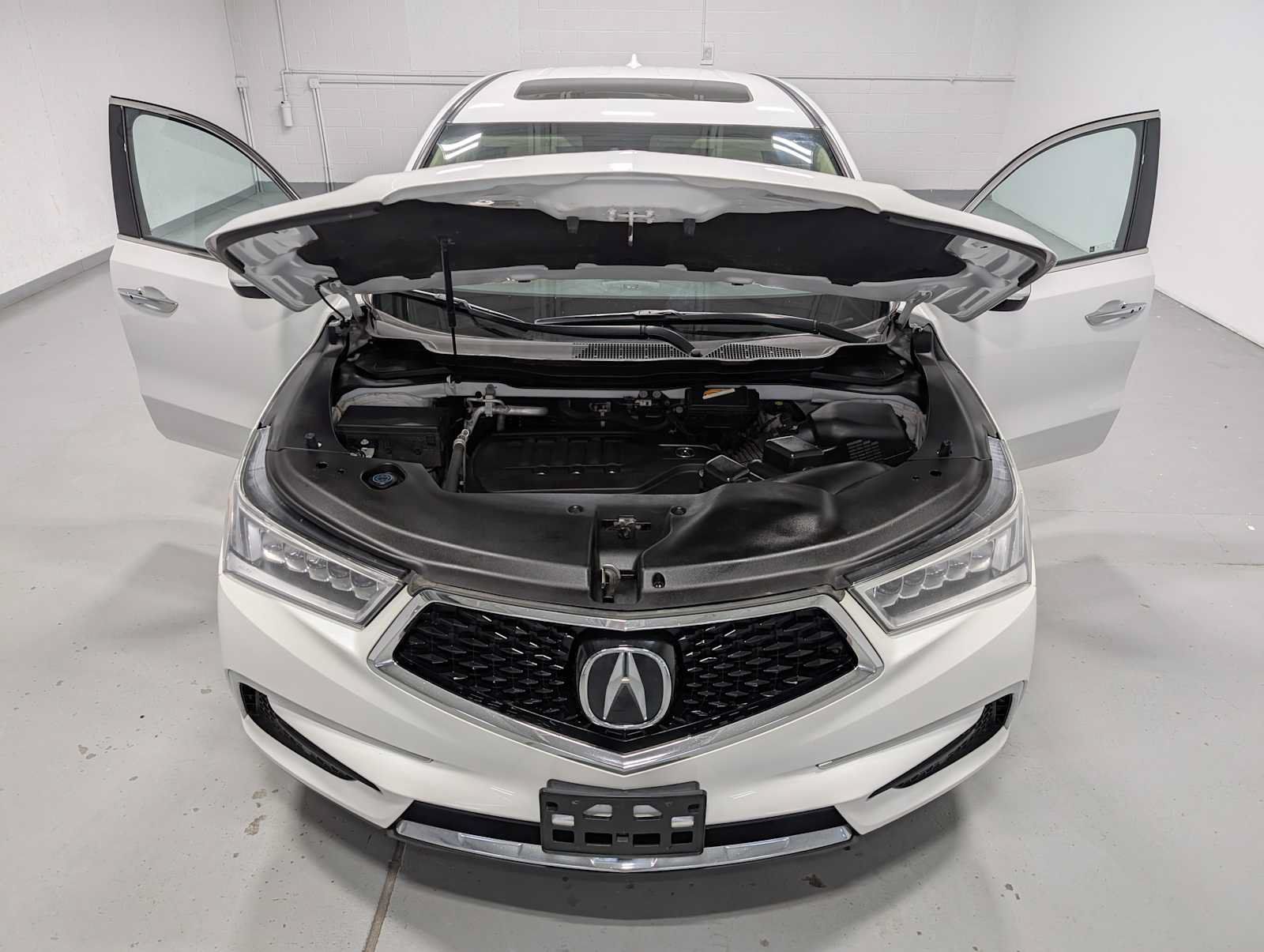 Used 2020 Acura MDX SH-AWD image 13