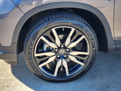 Certified 2022 Honda Pilot Touring image 11