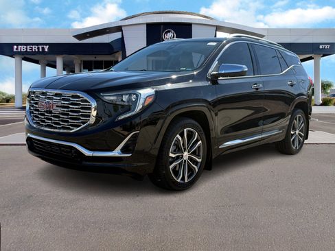 Used 2019 GMC Terrain Denali w/ Advanced Safety Package image 8