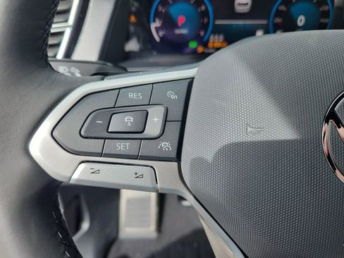 New 2026 Volkswagen Atlas Cross Sport SEL R-Line image 11