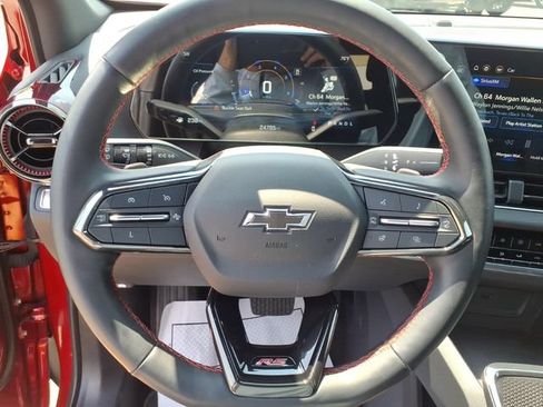 Used 2025 Chevrolet Equinox RS w/ Safety and Technology Package FWD image 27