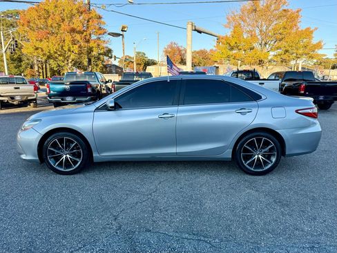 Used 2015 Toyota Camry XSE image 2