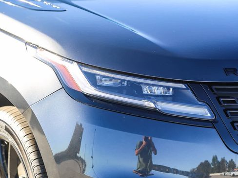 New 2026 Land Rover Range Rover Velar Dynamic SE image 4