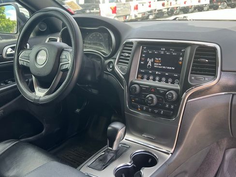 Used 2018 Jeep Grand Cherokee Limited AWD/4WD image 20