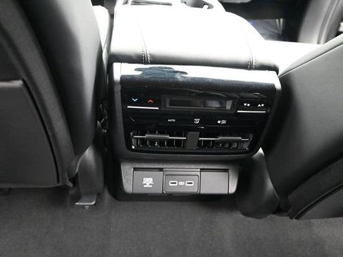 Used 2023 Acura MDX SH-AWD w/ Technology Package image 17