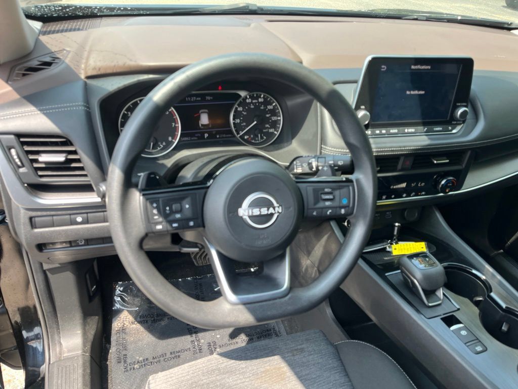Used 2023 Nissan Rogue SV AWD/4WD image 13