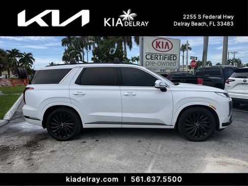 Used 2025 Hyundai Palisade Calligraphy AWD/4WD image 2