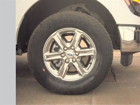 Used 2025 Ford F150 XLT w/ Equipment Group 301A Standard AWD/4WD image 9