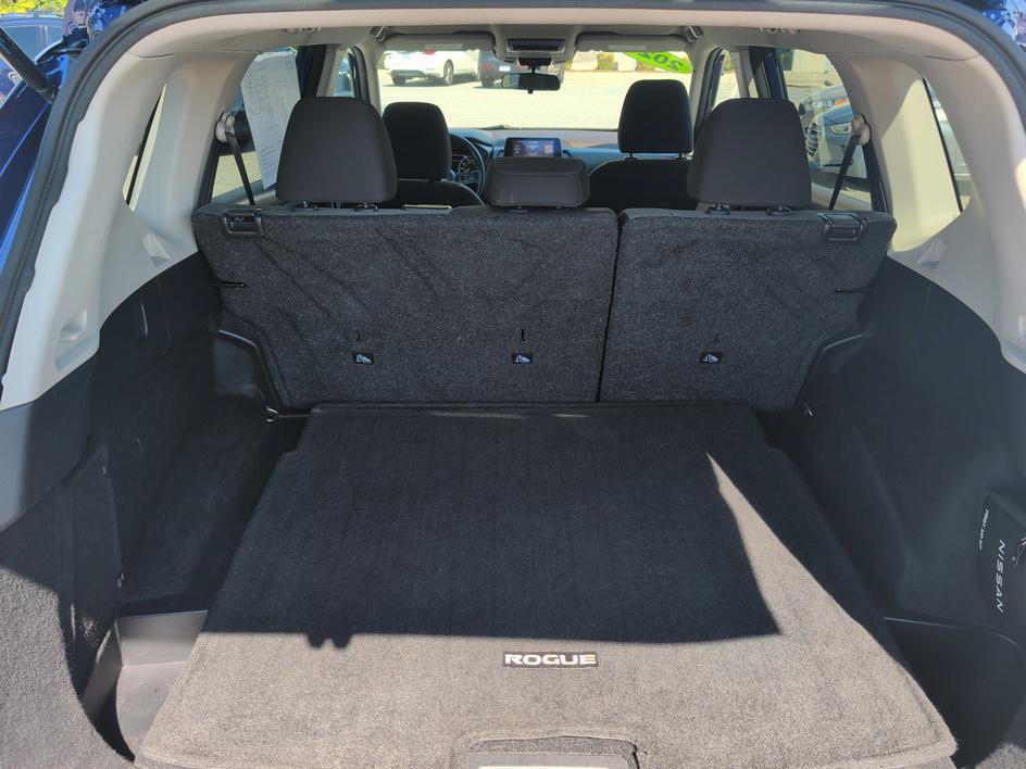 Used 2023 Nissan Rogue SV FWD image 14