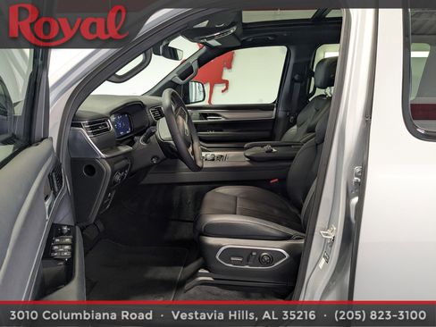 Used 2023 Jeep Wagoneer Series II image 20