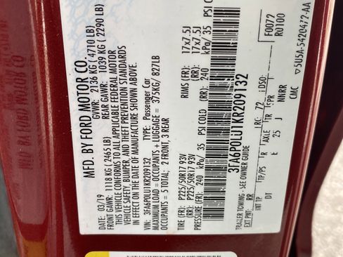 Used 2019 Ford Fusion SE image 28