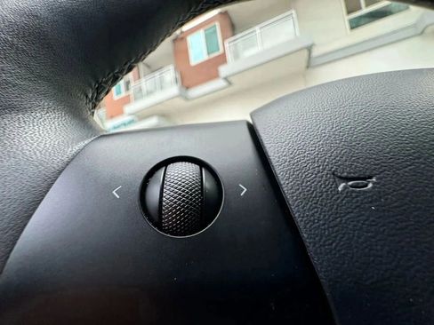 Used 2023 Tesla Model 3 Standard Range image 27