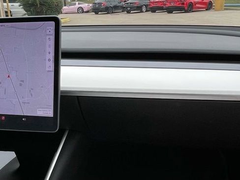 Used 2018 Tesla Model 3 Long Range image 31