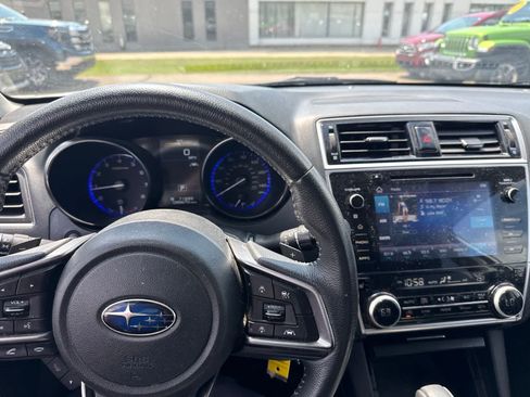 Used 2019 Subaru Outback 2.5i Premium AWD/4WD image 19