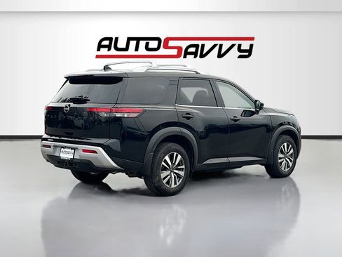 Used 2023 Nissan Pathfinder SL w/ Lighting Package (N92) AWD/4WD image 7