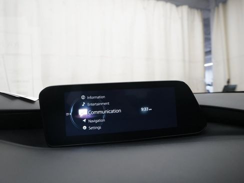 Used 2023 MAZDA MAZDA3 s image 9