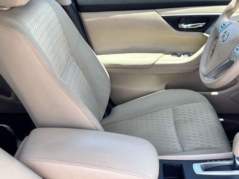 Used 2016 Nissan Altima 2.5 S w/ Power Driver Seat Package FWD image 10