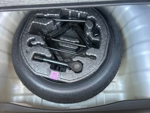 Used 2026 Hyundai Venue SE FWD image 21