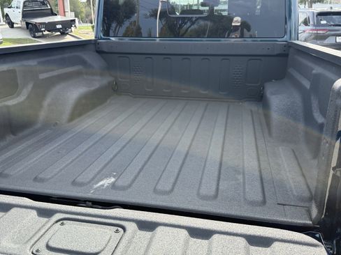 Used 2025 Jeep Gladiator Mojave image 30