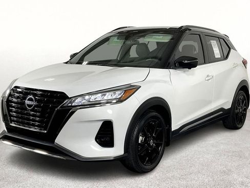 Used 2023 Nissan Kicks SR w/ SR Premium Package image 15
