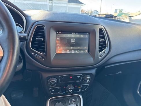 Used 2017 Jeep Compass Latitude w/ Popular Equipment Group image 23