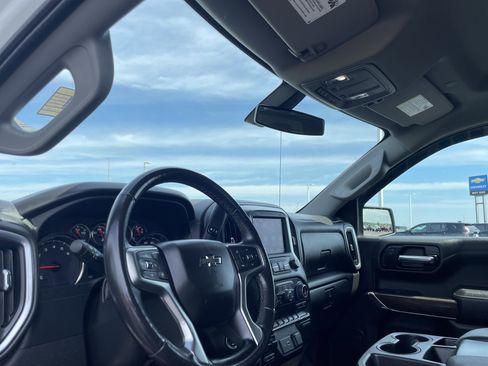Used 2021 Chevrolet Silverado 1500 RST w/ Max Trailering Package AWD/4WD image 9